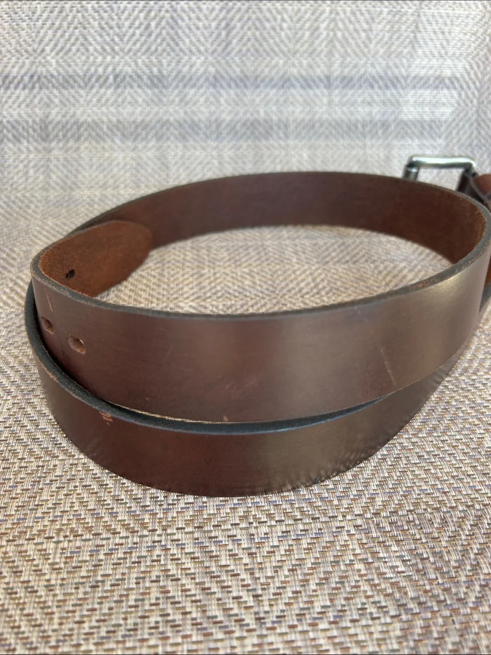 Men's Brown Quality Made Leather Belt with Silver Buckle. Size Large.